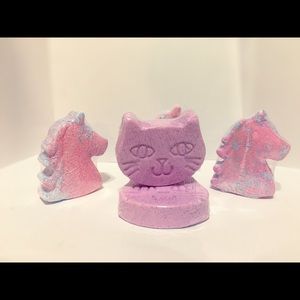 Fun glitter bath bombs